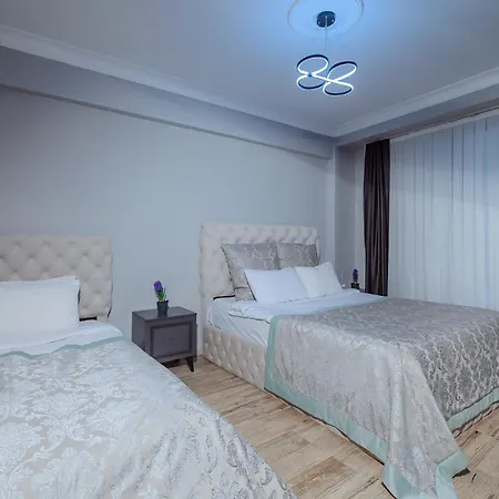 Apartment White Moon *