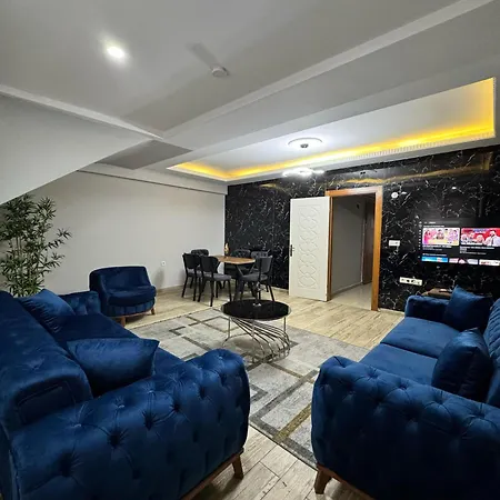 White Wonder Apartment *