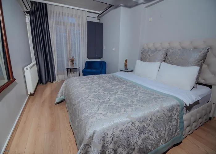 White Moon * Istanbul