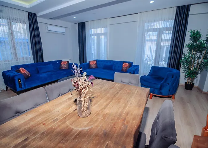 White Moon Apartment *