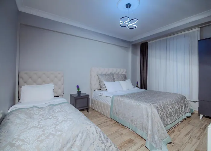 Apartment White Moon *